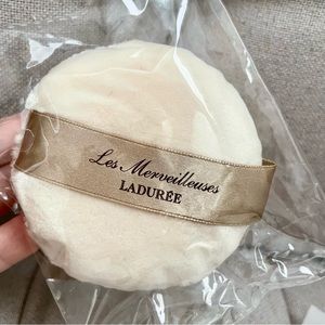 💛 Les Merveilleuses LADUREE FACE POWDER PUFF Cosmetic Makeup Sponge W/ gift tote